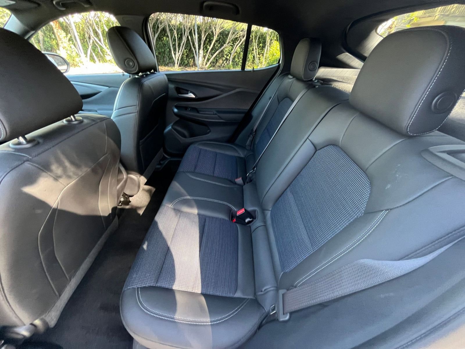 Used 2025 Buick Envista Preferred image 24