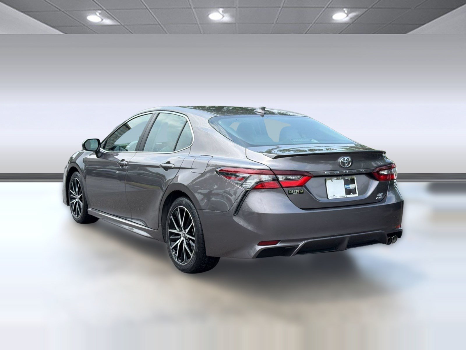Used 2024 Toyota Camry SE w/ Cold Weather Package AWD/4WD image 3