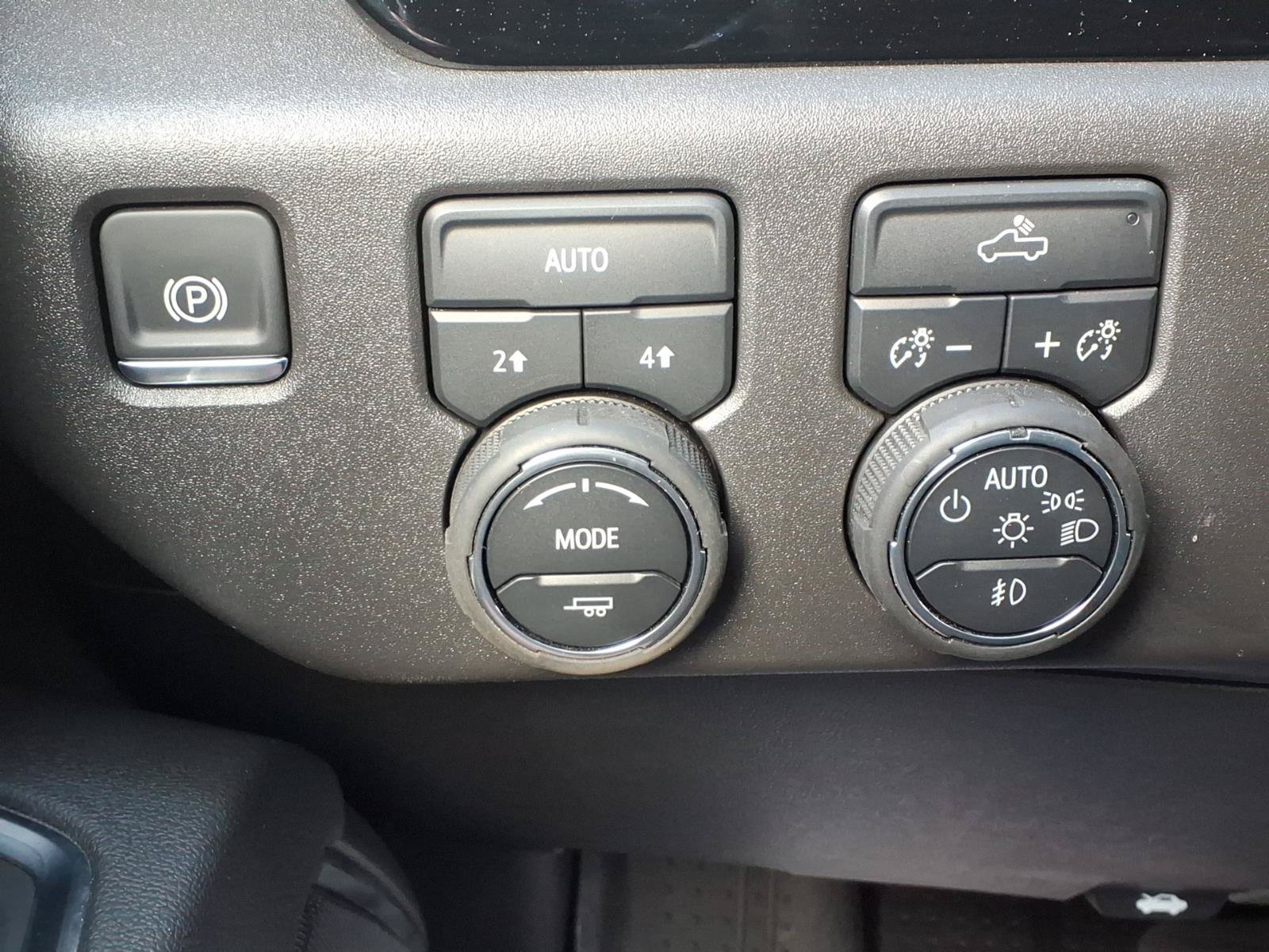 Used 2025 Chevrolet Silverado 1500 RST w/ Protection Package AWD/4WD image 18