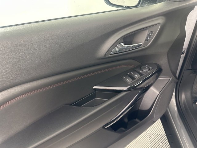 New 2026 Chevrolet Trax RS w/ Sunroof Package image 21
