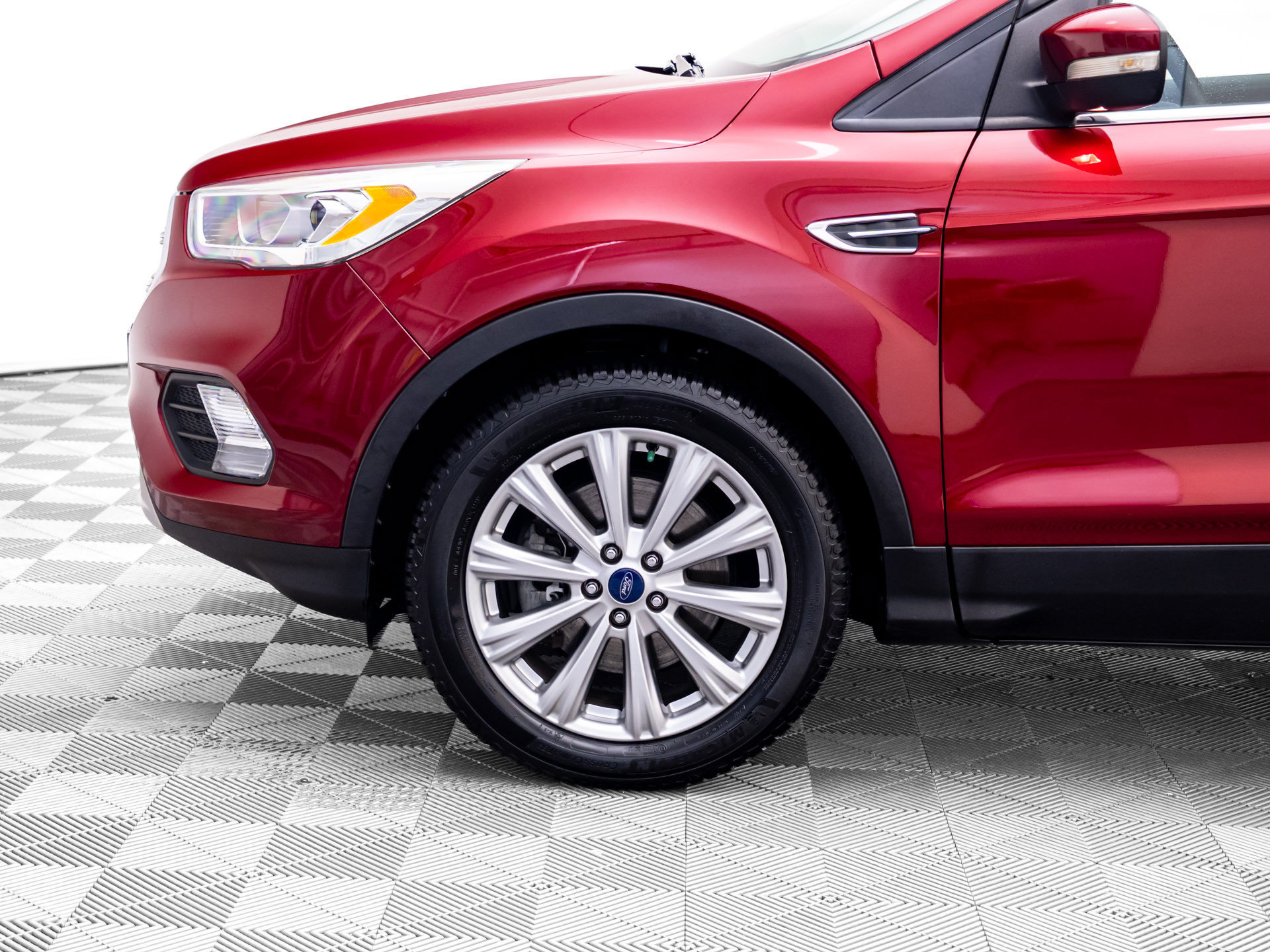 Used 2017 Ford Escape Titanium AWD/4WD image 36