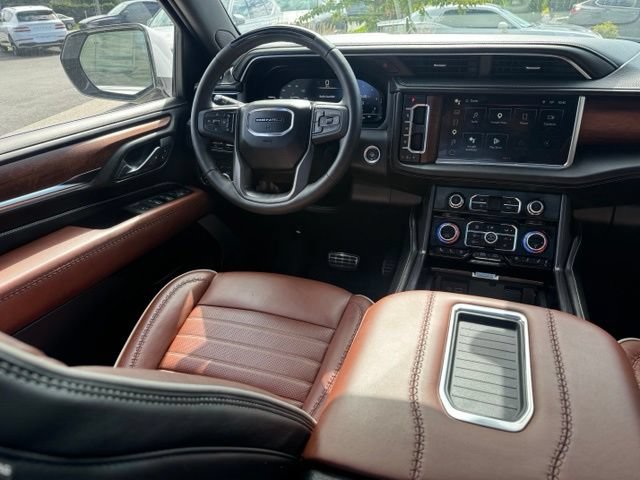 Used 2024 GMC Yukon Denali Ultimate AWD/4WD image 42
