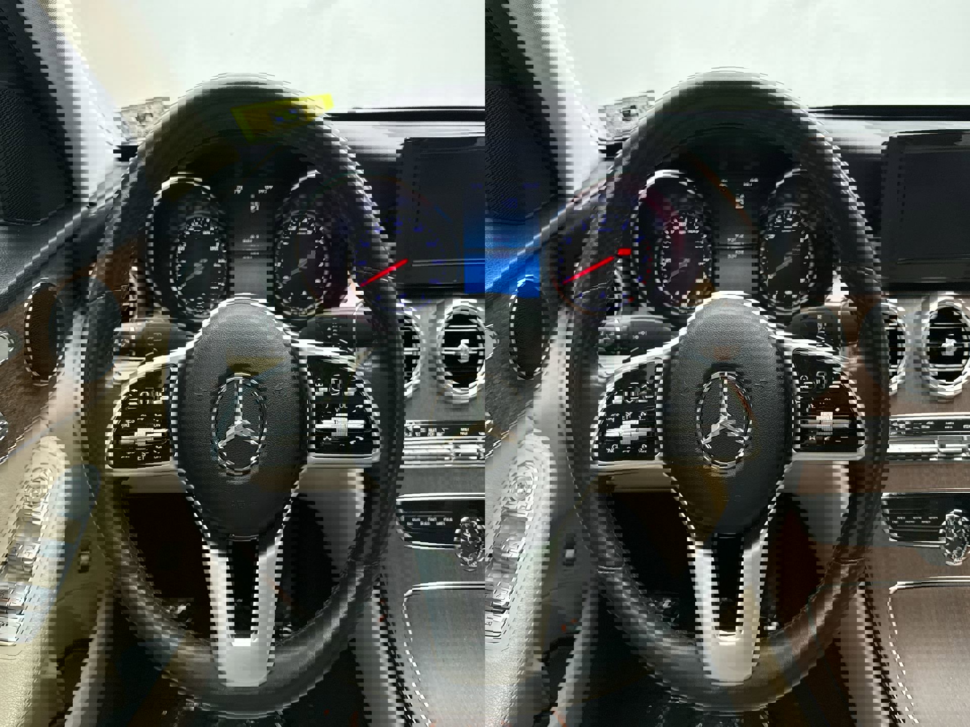 Used 2019 Mercedes-Benz C 300 4MATIC Sedan image 12