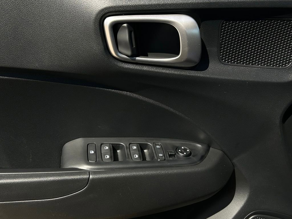 New 2026 Hyundai Venue SE image 21