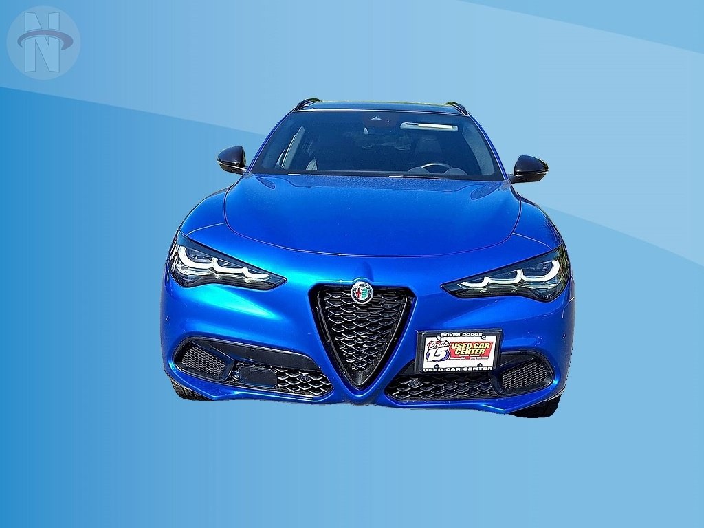 Used 2024 Alfa Romeo Stelvio Veloce AWD/4WD image 3