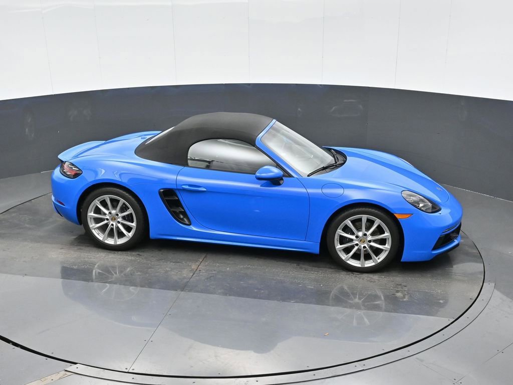 Certified 2025 Porsche 718 Boxster RWD image 31