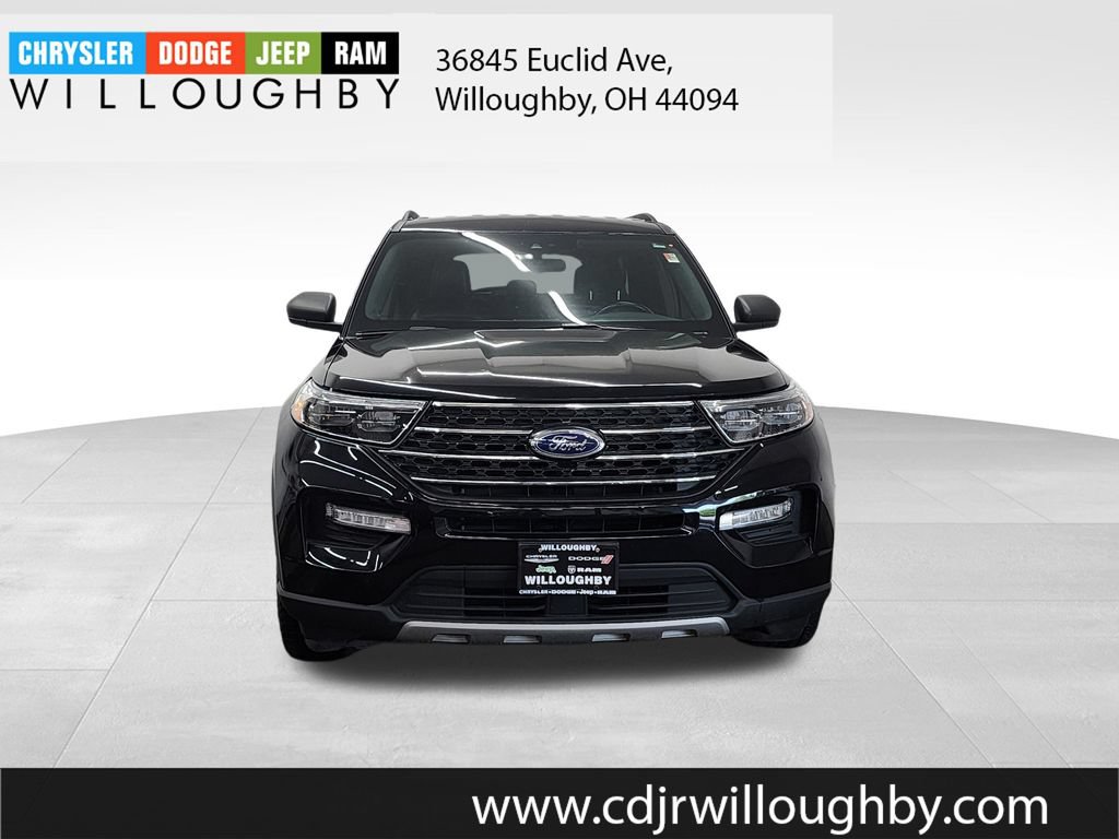 Used 2020 Ford Explorer XLT w/ Equipment Group 202A AWD/4WD image 2