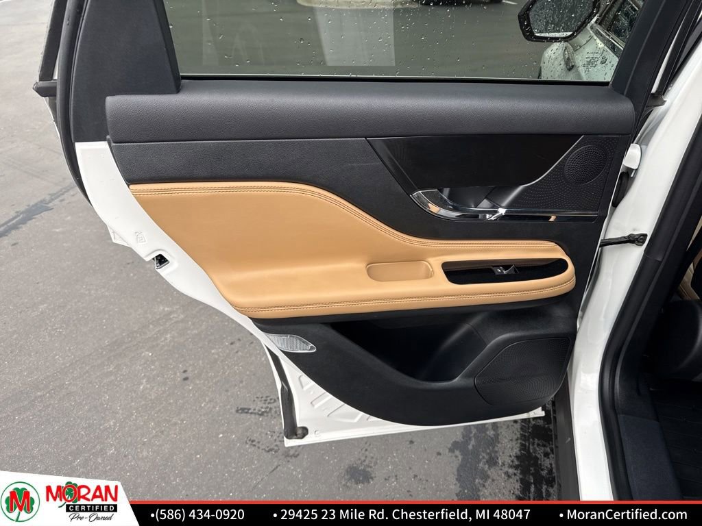 Used 2023 Lincoln Corsair Reserve image 23