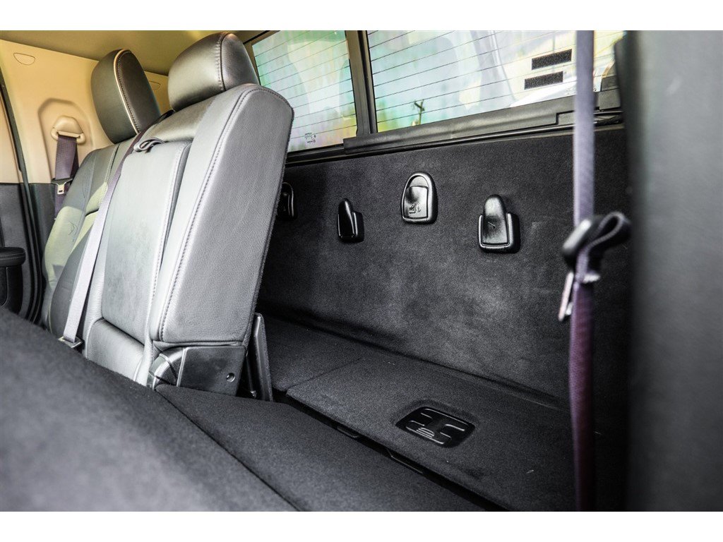 Used 2015 RAM 2500 Limited image 28