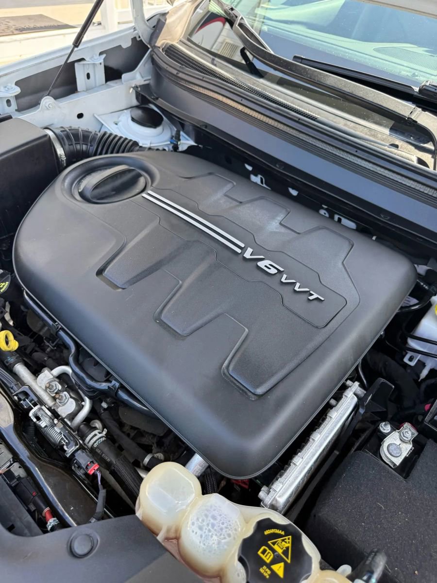 Used 2019 Jeep Cherokee Limited AWD/4WD image 47