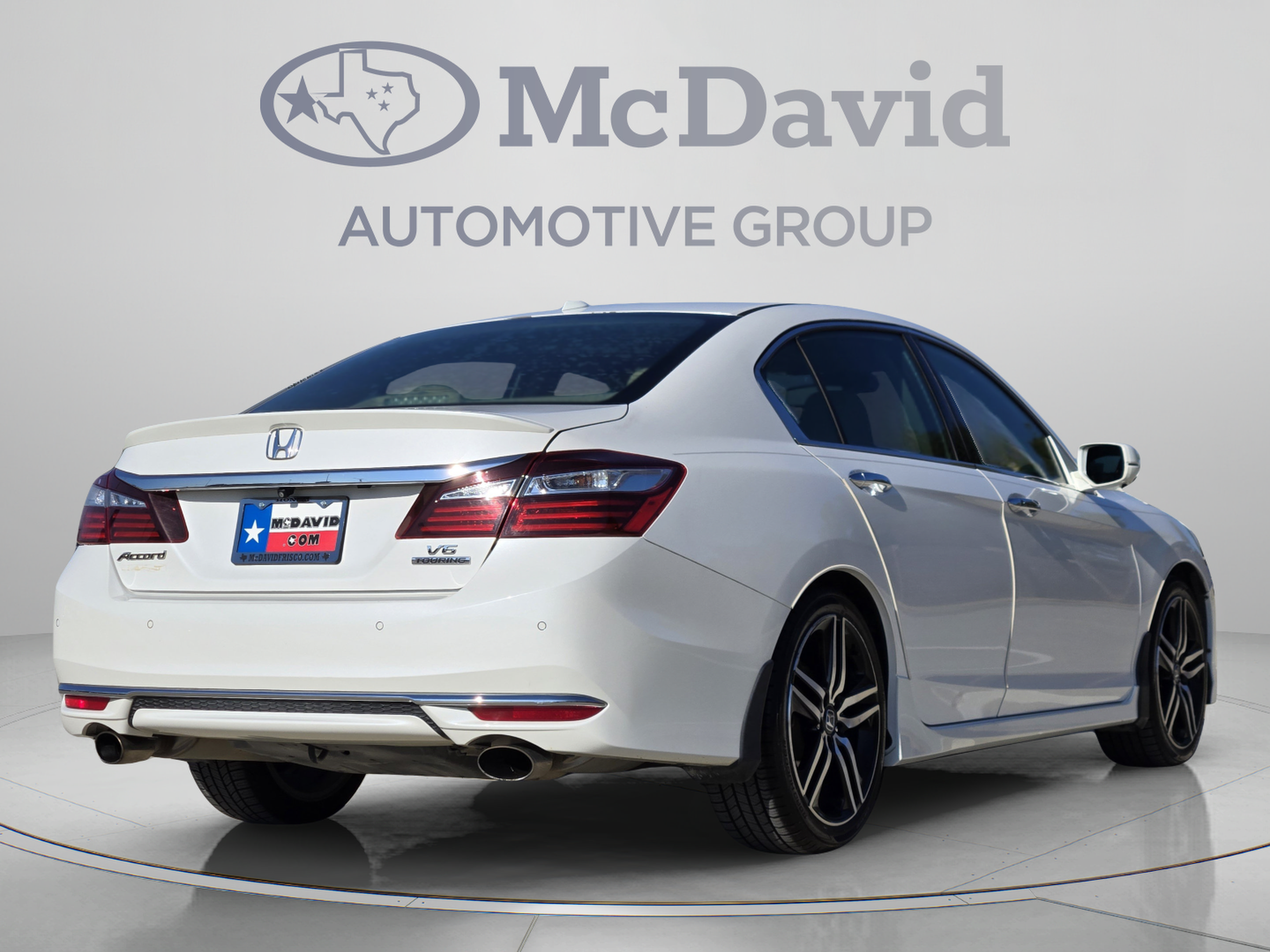 Used 2016 Honda Accord Touring image 6