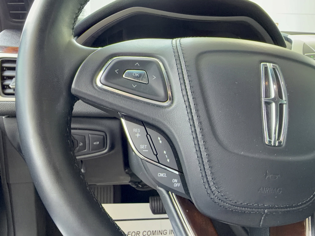 Used 2019 Lincoln MKZ Reserve FWD image 25
