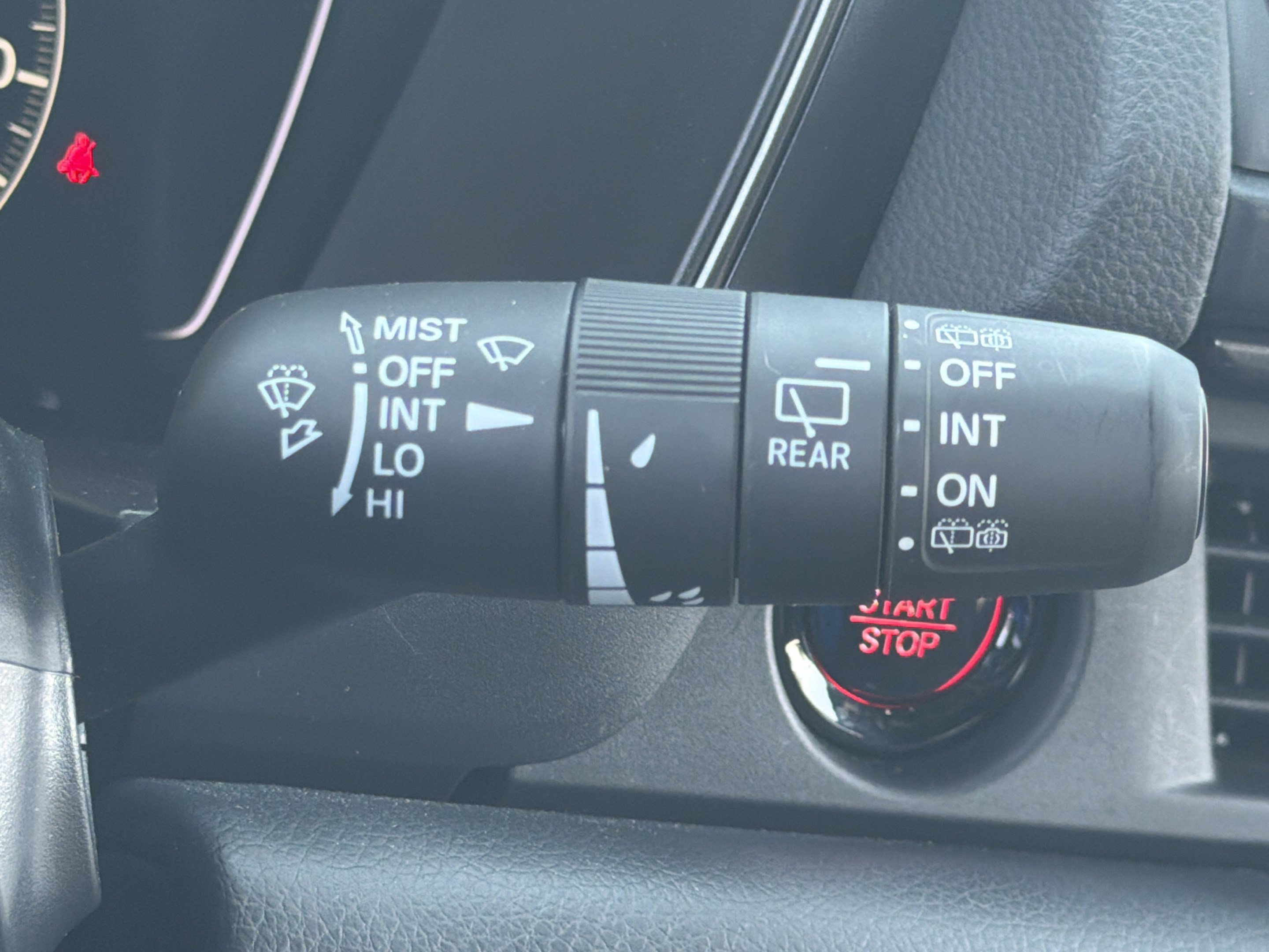 Used 2025 Honda Pilot TrailSport image 18