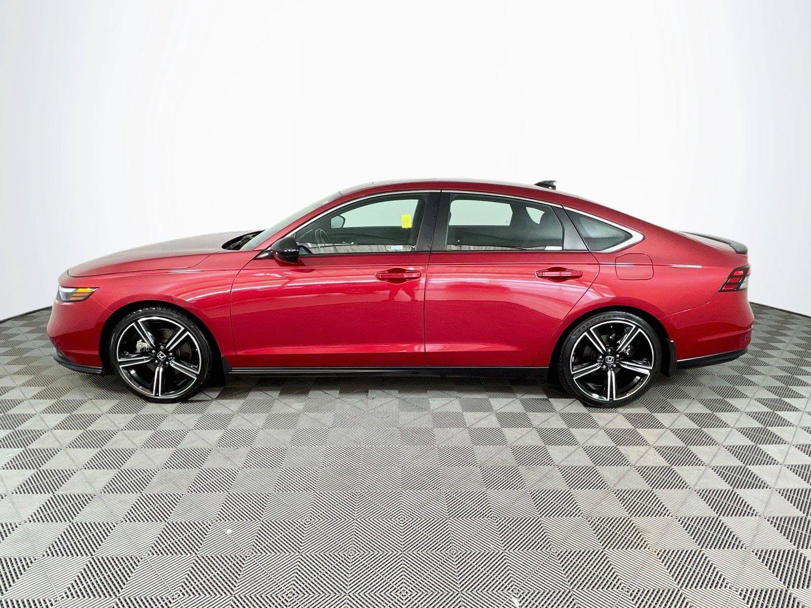 Certified 2025 Honda Accord Sport image 4