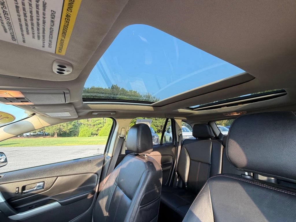 Used 2014 Ford Edge Limited w/ Equipment Group 302A AWD/4WD image 26