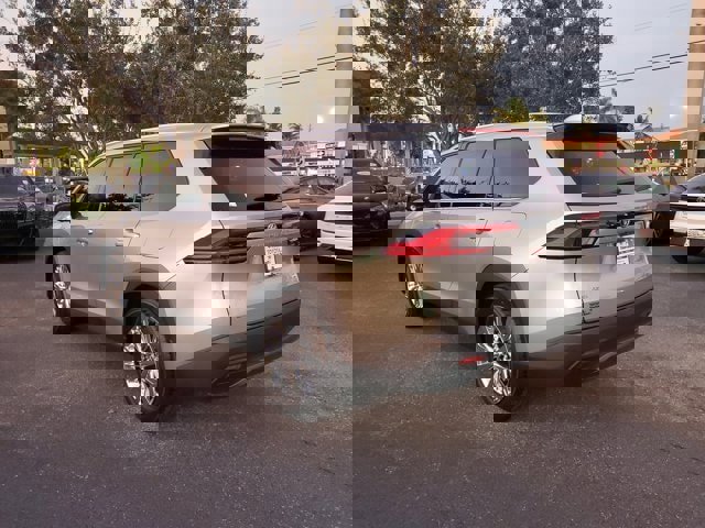 Used 2024 Toyota Grand Highlander Platinum image 3