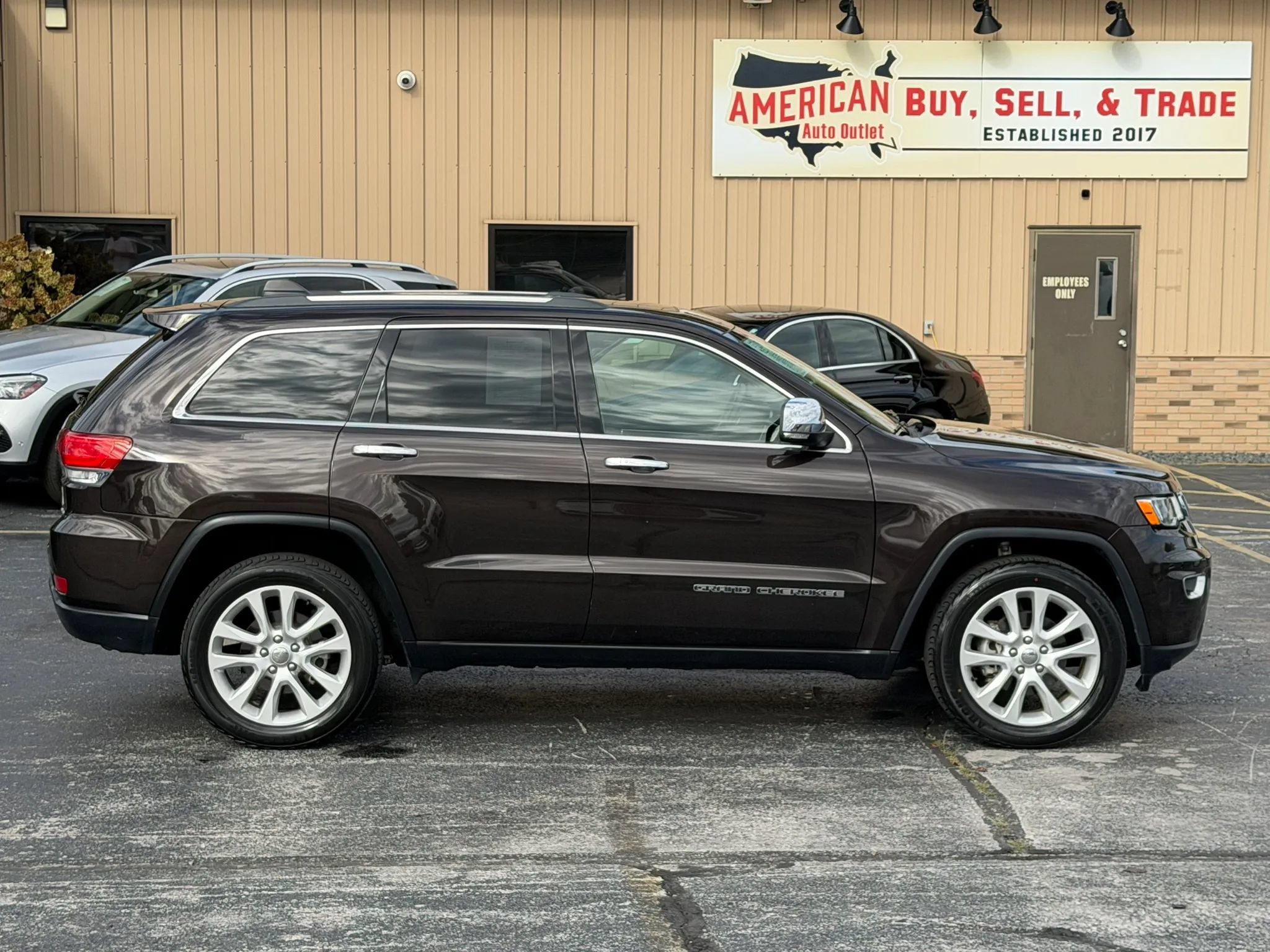 Used 2017 Jeep Grand Cherokee Limited RWD image 49