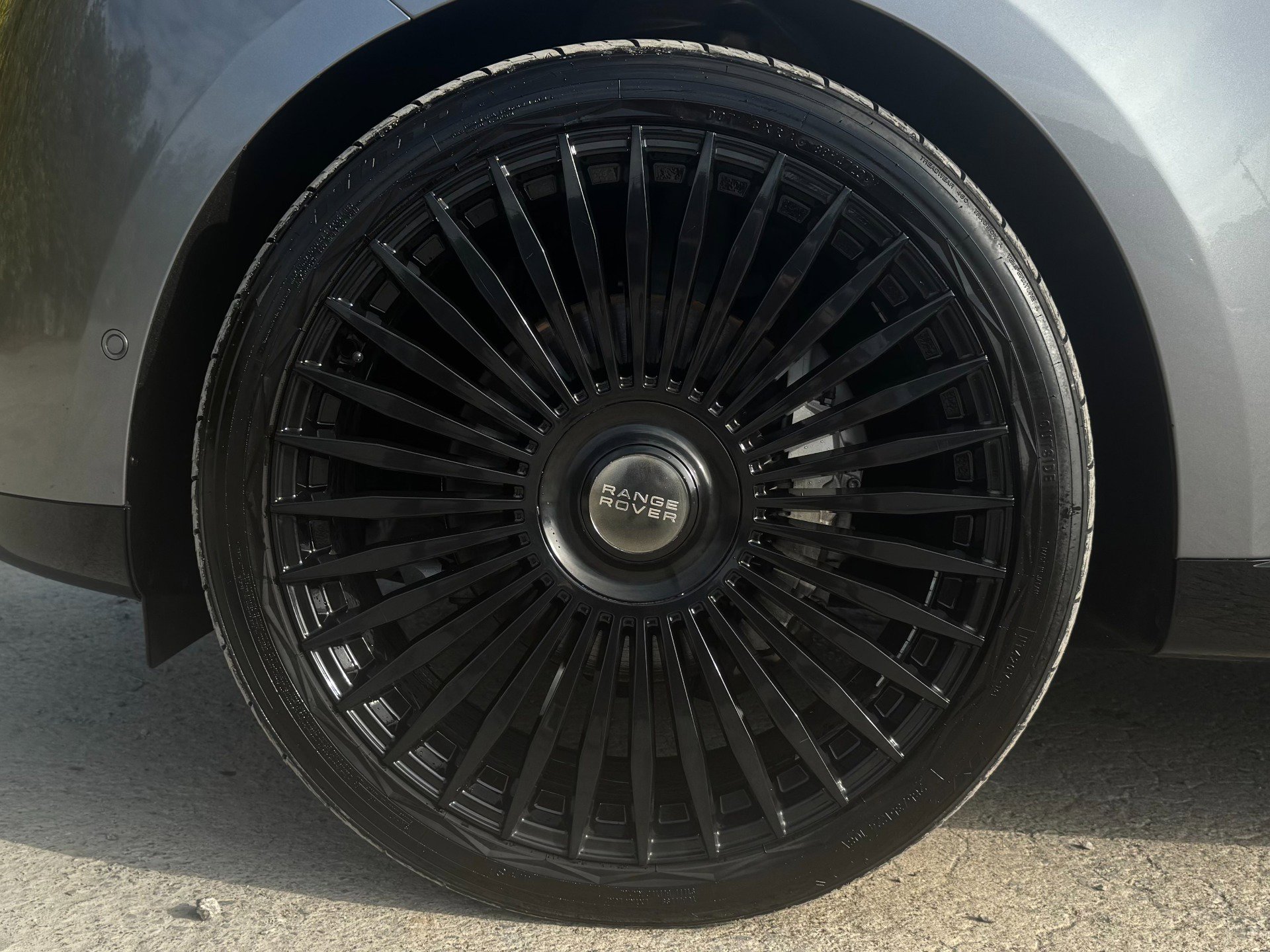 Used 2023 Land Rover Range Rover SE image 54