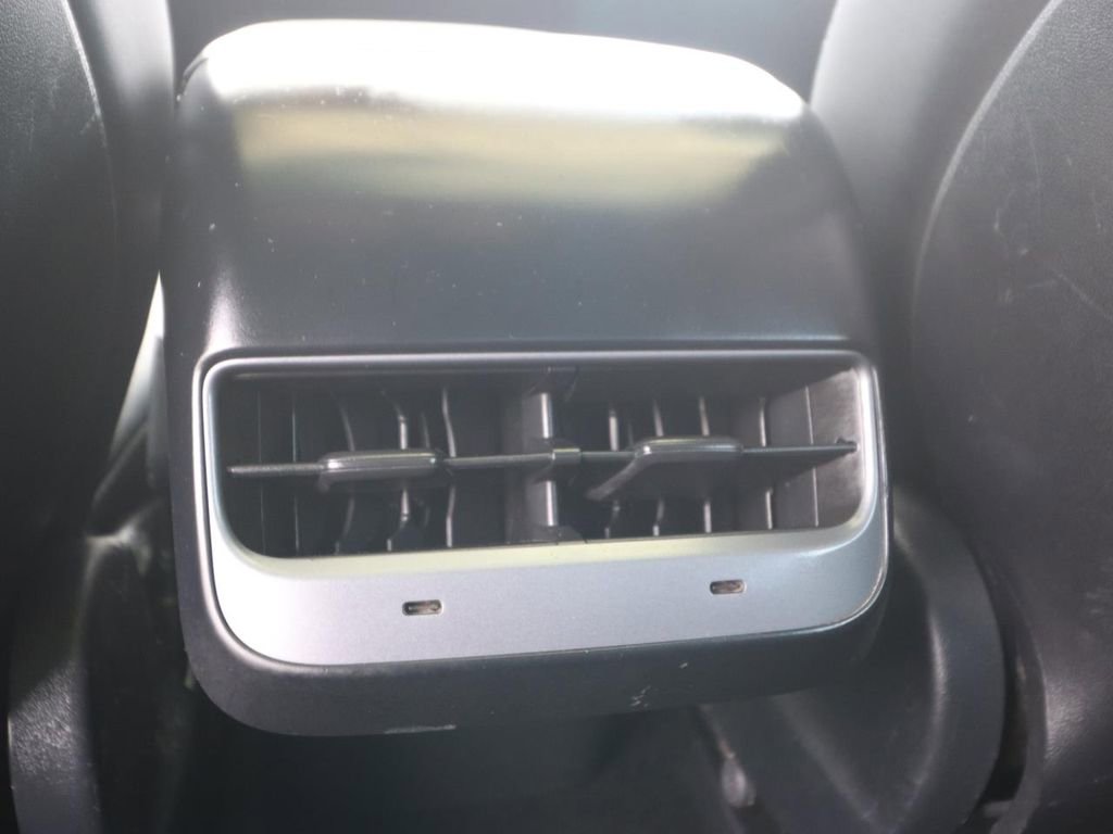 Used 2022 Tesla Model 3 Long Range AWD/4WD image 13