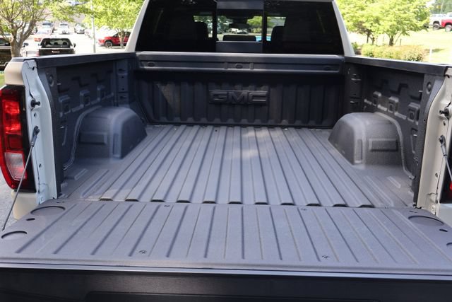 New 2026 GMC Sierra 1500 SLE w/ Preferred Package AWD/4WD image 22