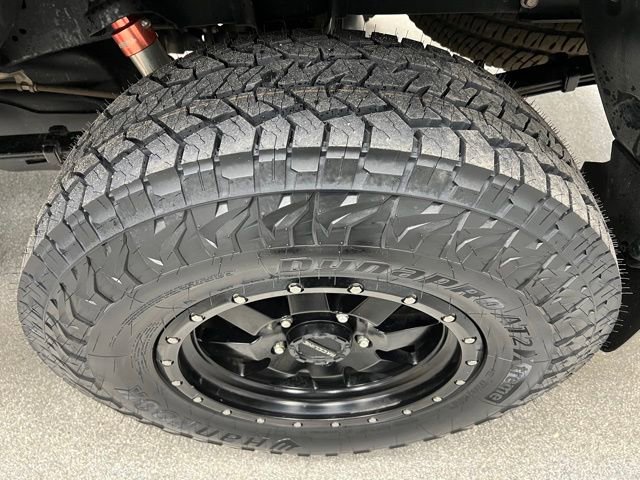 Used 2017 Toyota Tundra Limited w/ Limited Premium Package image 13