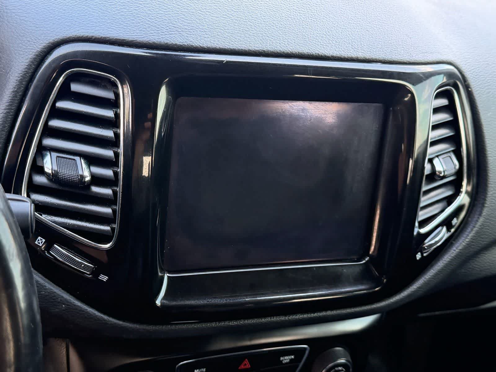 Used 2018 Jeep Compass Limited w/ Navigation Group FWD image 23