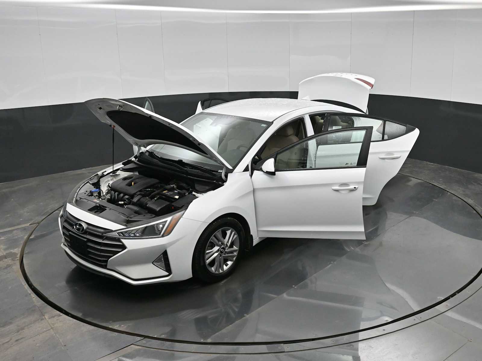 Used 2020 Hyundai Elantra SEL image 38