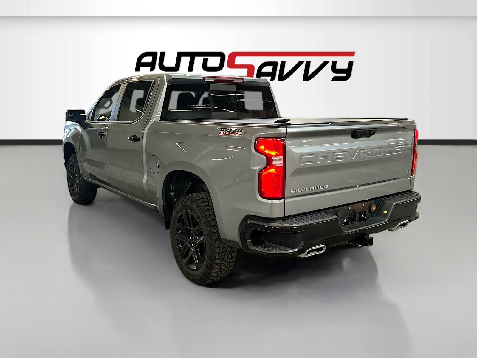 Used 2025 Chevrolet Silverado 1500 LT Trail Boss w/ Convenience Package II AWD/4WD image 5