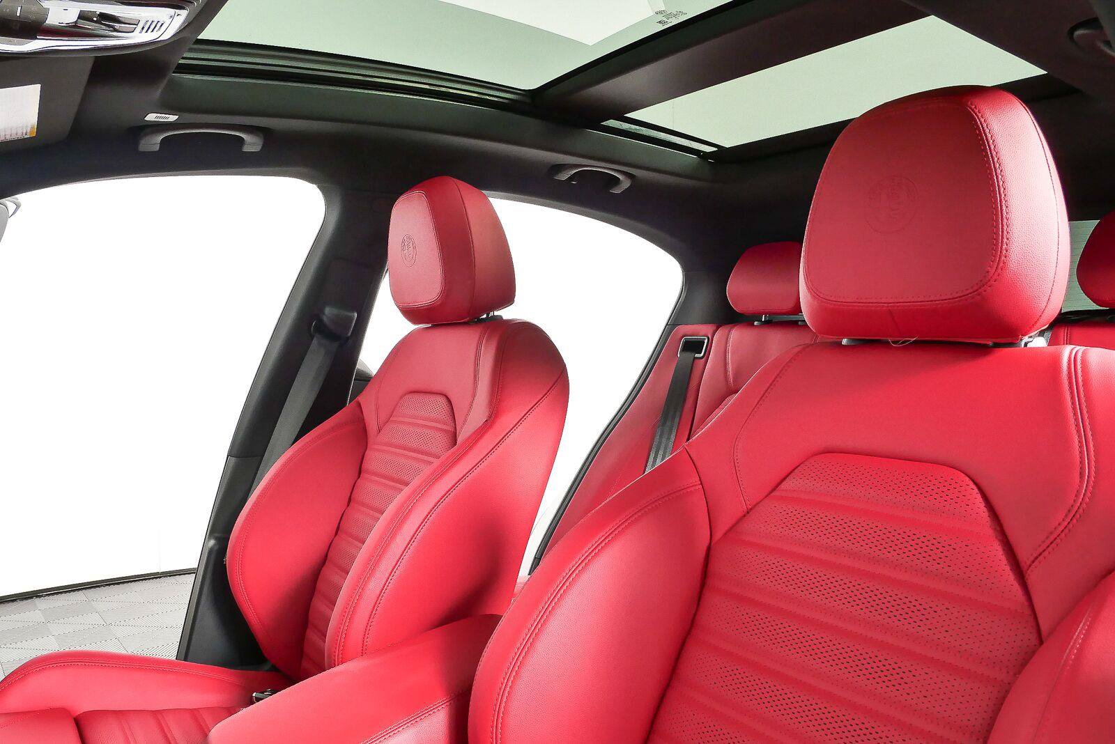 New 2026 Alfa Romeo Stelvio Sprint AWD/4WD image 3
