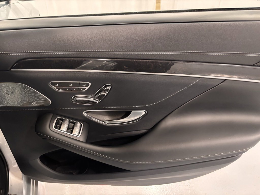 Used 2020 Mercedes-Benz S 560 4MATIC Sedan image 25
