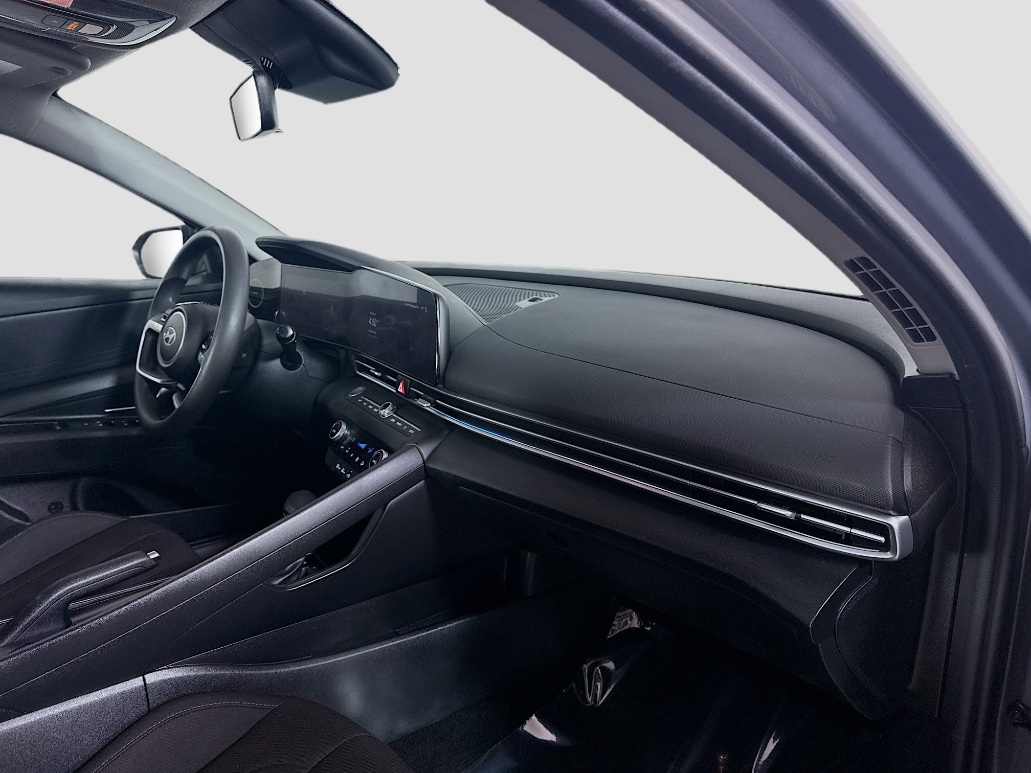 Used 2024 Hyundai Elantra SEL image 30