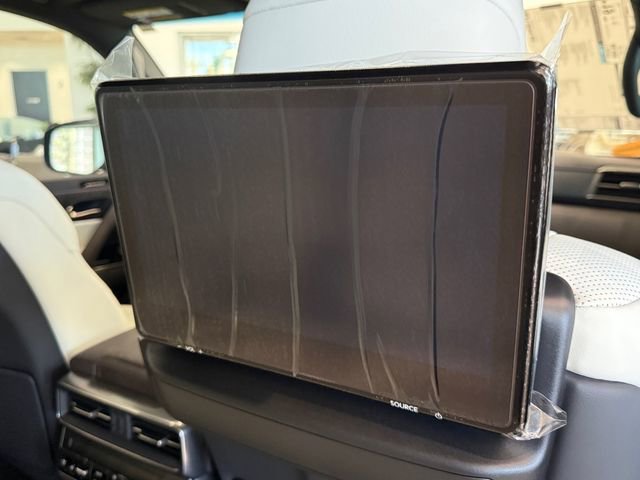 New 2026 Lexus LX 600 4WD w/ Luxury Package image 29