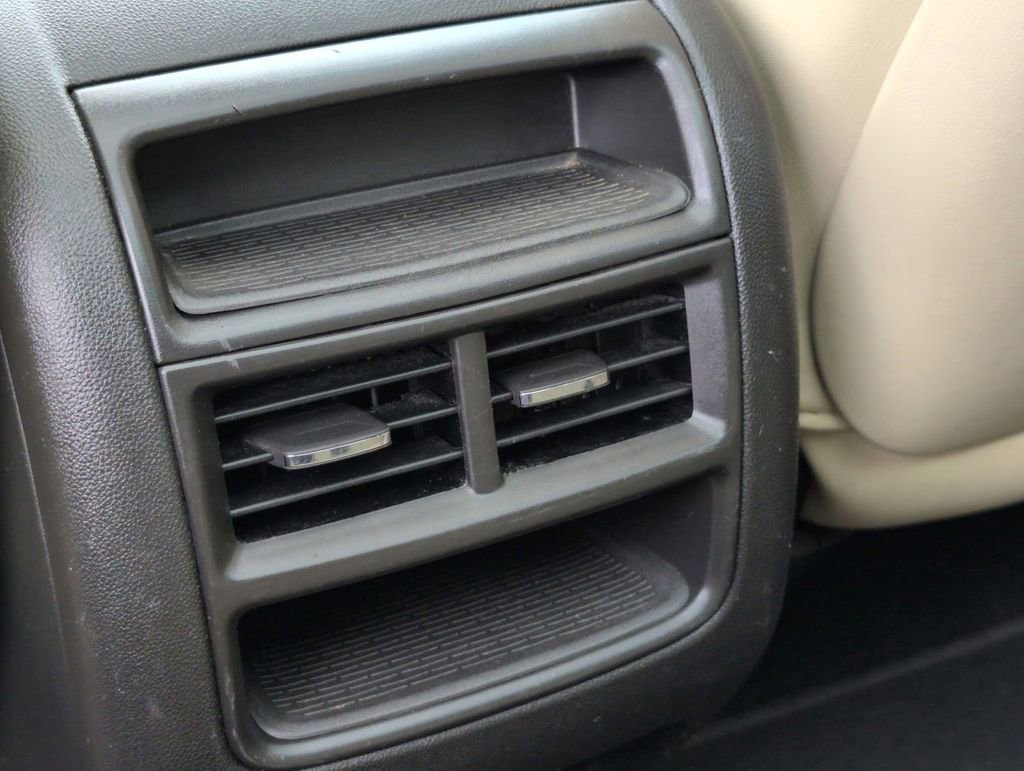 Used 2018 Cadillac XT5 Luxury w/ Driver Awareness Package image 26