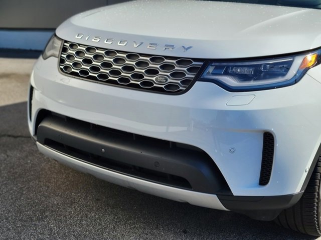 Used 2024 Land Rover Discovery S image 46