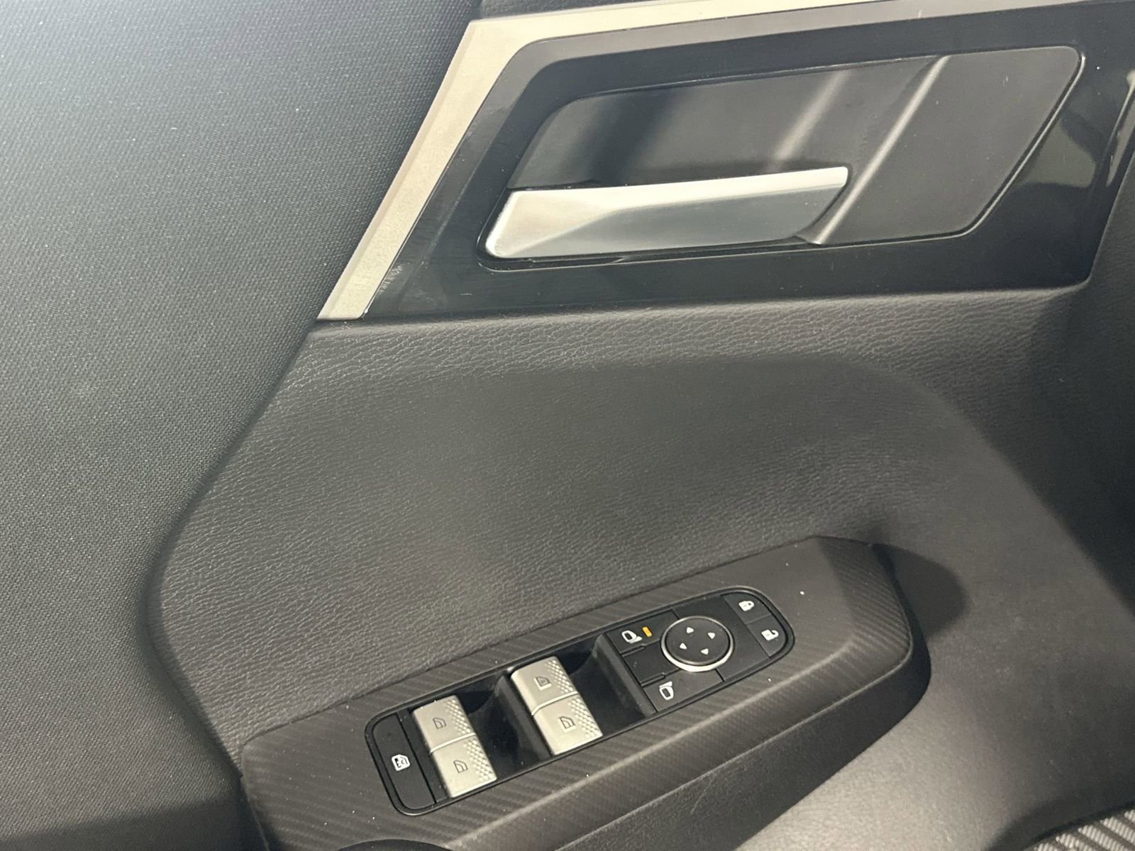 Used 2025 Mitsubishi Outlander ES image 13