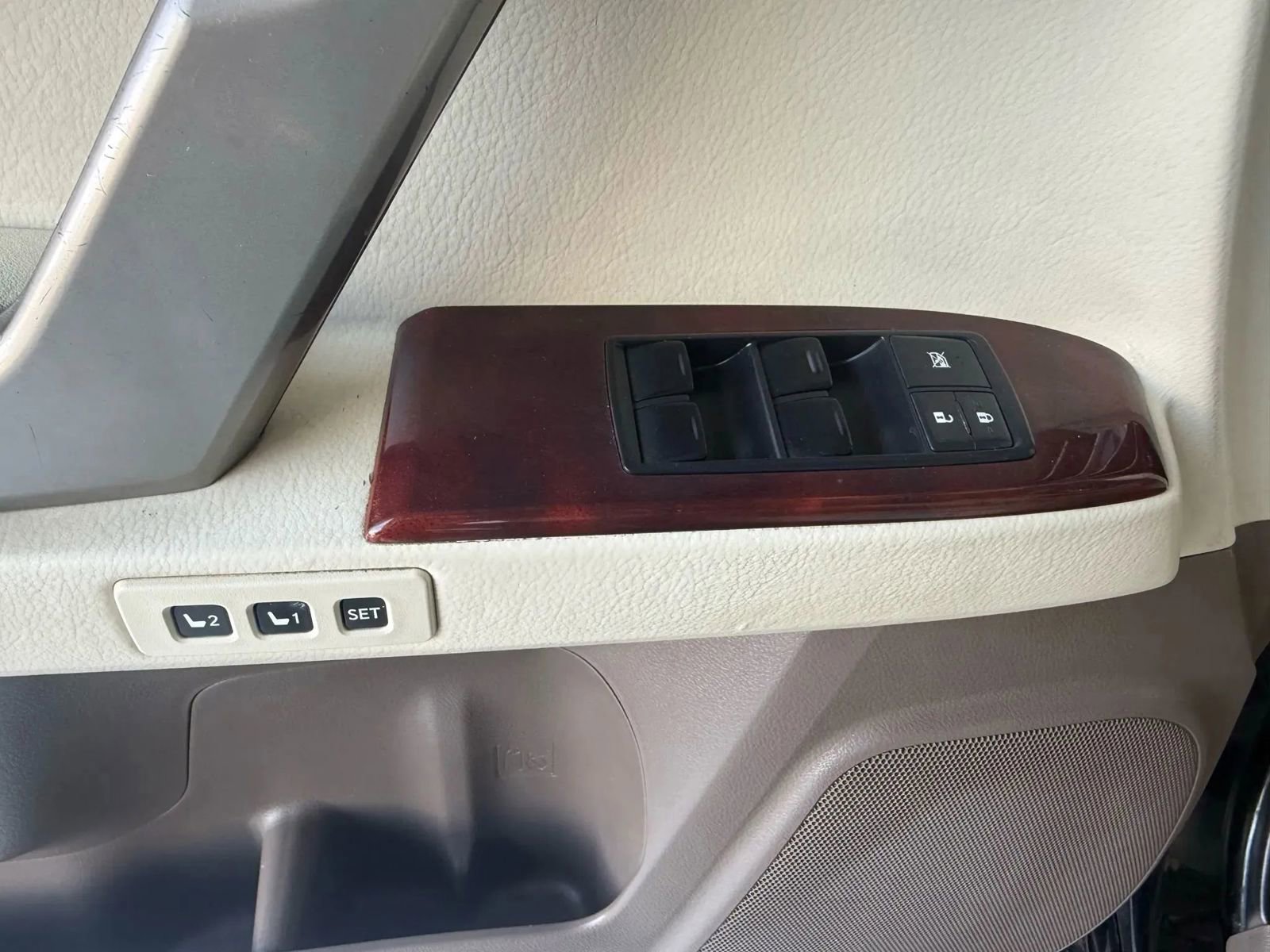 Used 2012 Lexus GX 460 w/ Comfort Plus Pkg image 37