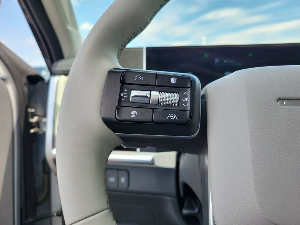 Used 2025 Hyundai Santa Fe SEL AWD/4WD image 25