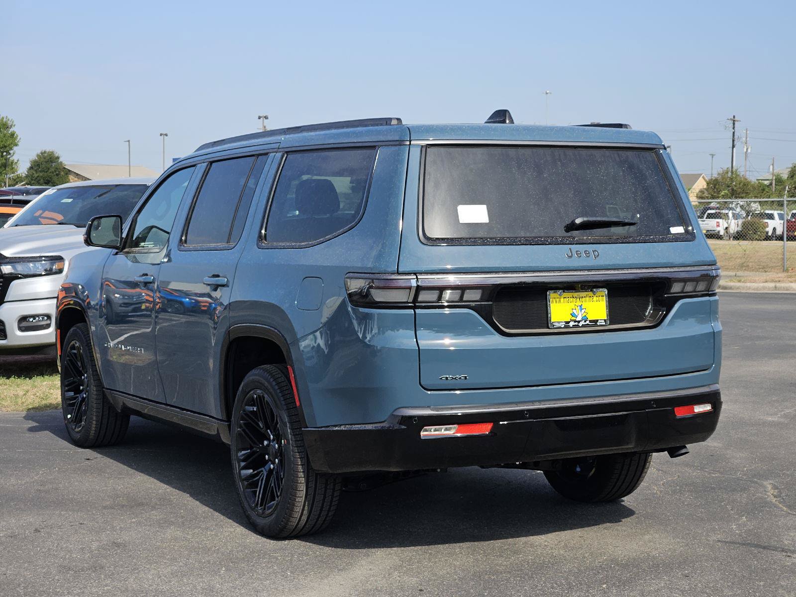 New 2026 Jeep Grand Wagoneer Limited AWD/4WD image 4