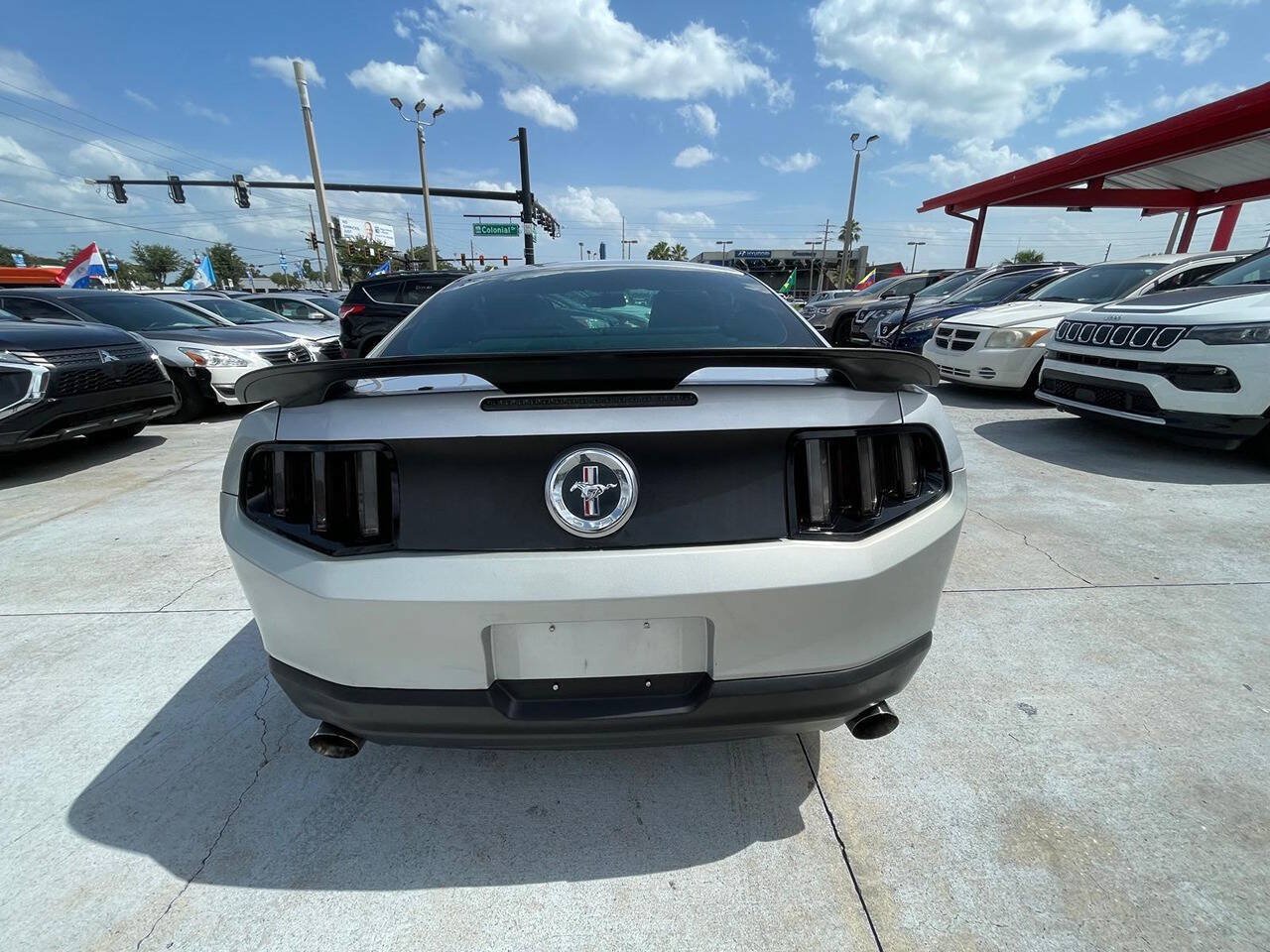 Used 2012 Ford Mustang Premium RWD image 4