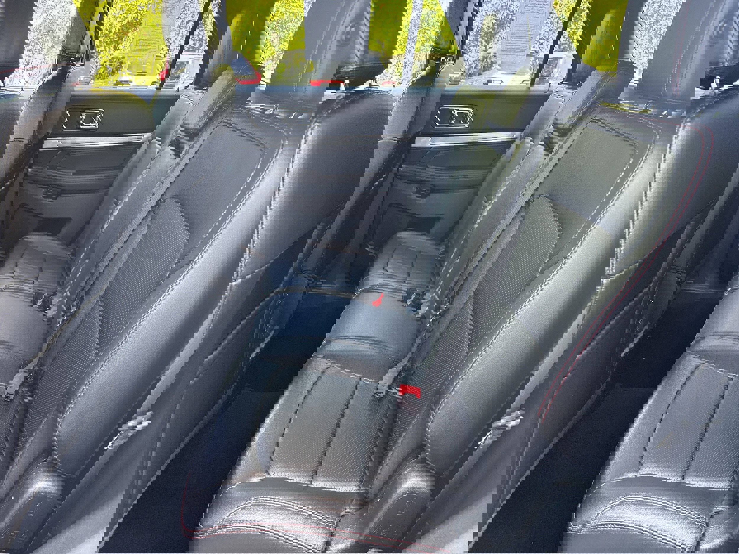 Used 2019 Ford Explorer Sport image 9