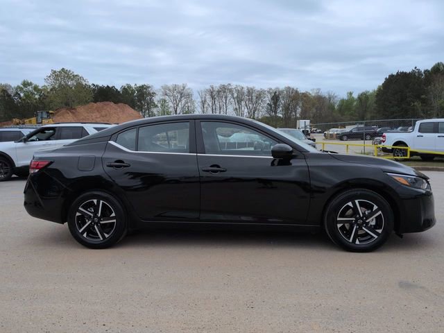 Used 2025 Nissan Sentra SV image 3