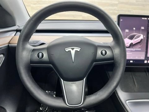 Used 2023 Tesla Model Y Long Range AWD/4WD image 16