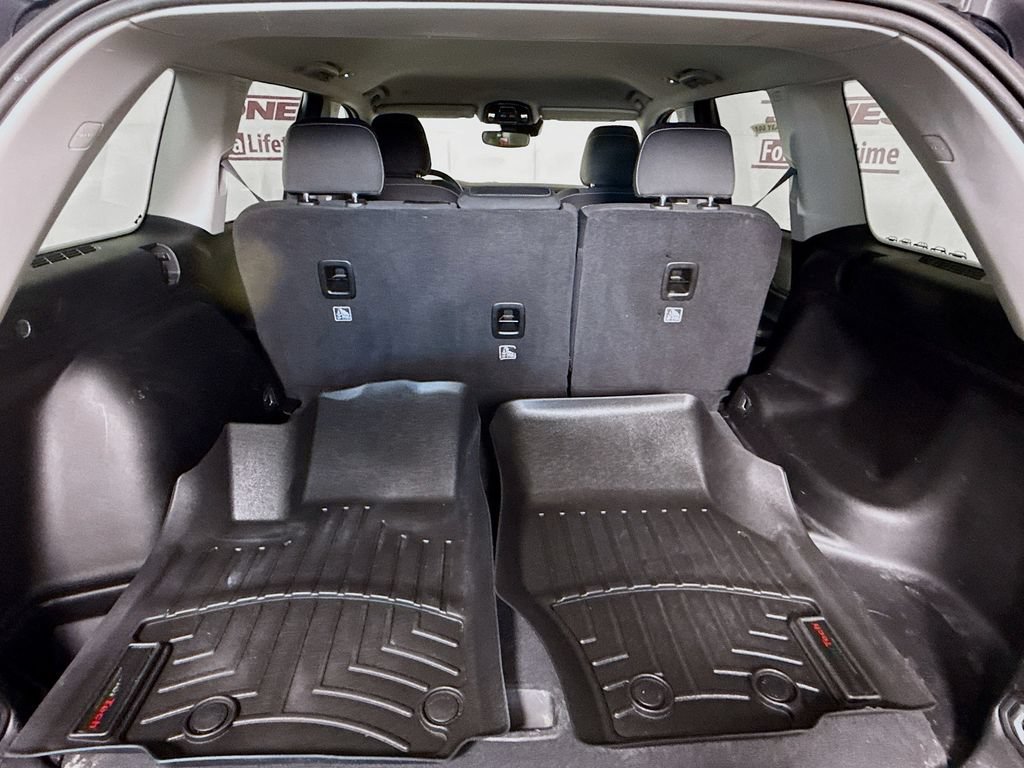 Used 2023 Jeep Grand Cherokee Laredo AWD/4WD image 27