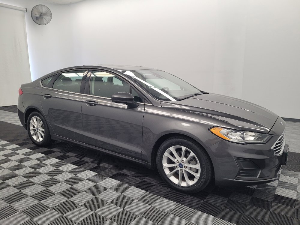 Used 2020 Ford Fusion SE FWD image 11