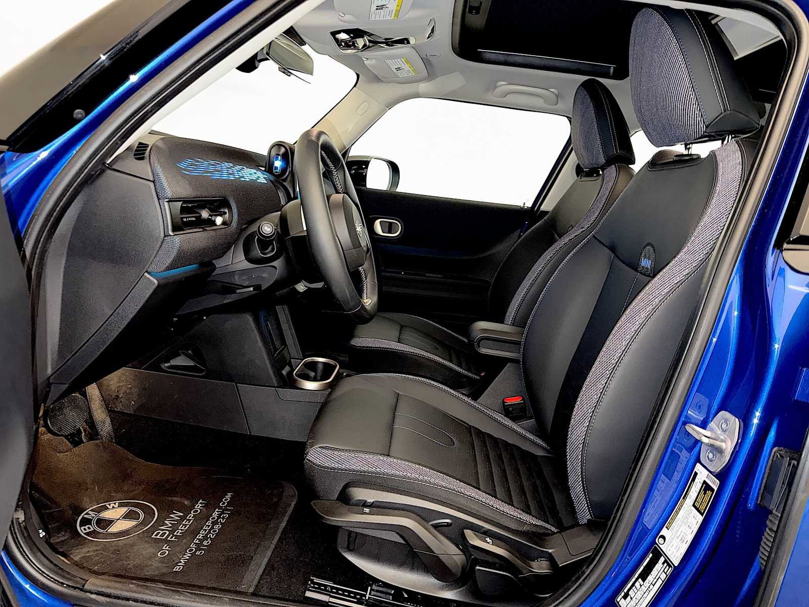 Certified 2025 MINI Cooper S image 9