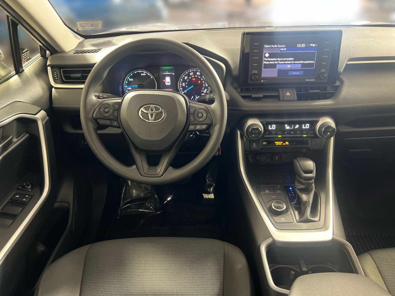 Used 2022 Toyota RAV4 LE AWD/4WD image 24