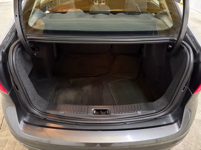 Used 2015 Ford Fiesta SE w/ Comfort Package FWD image 11