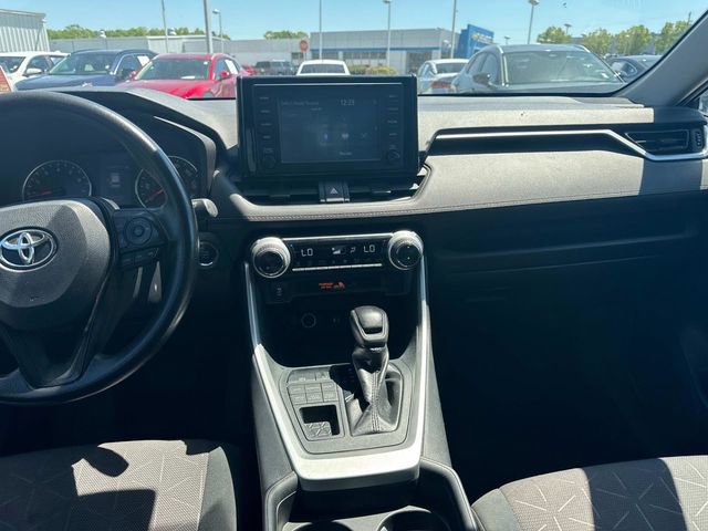 Used 2019 Toyota RAV4 XLE AWD/4WD image 19