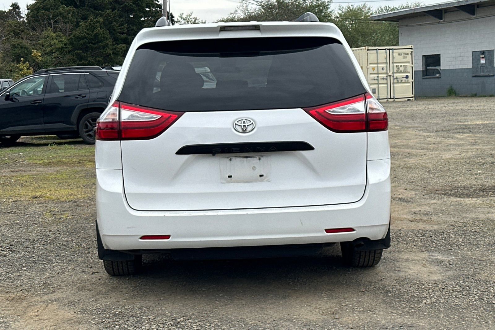 Used 2019 Toyota Sienna L FWD image 6