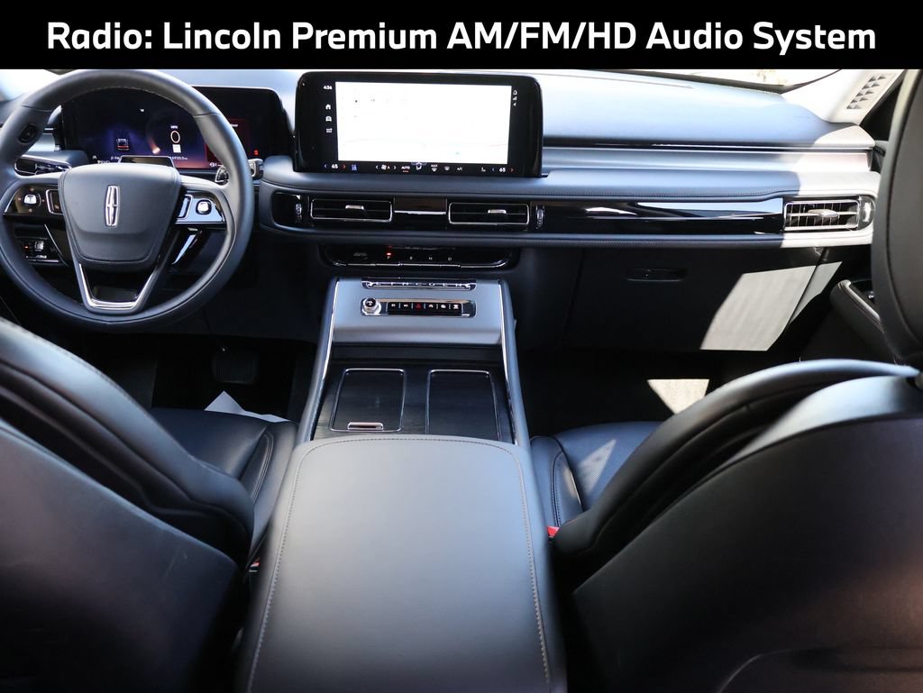 Used 2025 Lincoln Aviator AWD image 6